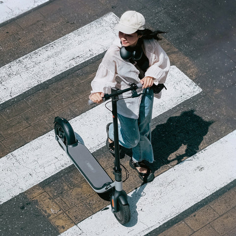 Segway Electric Scooters | Ninebot D18W